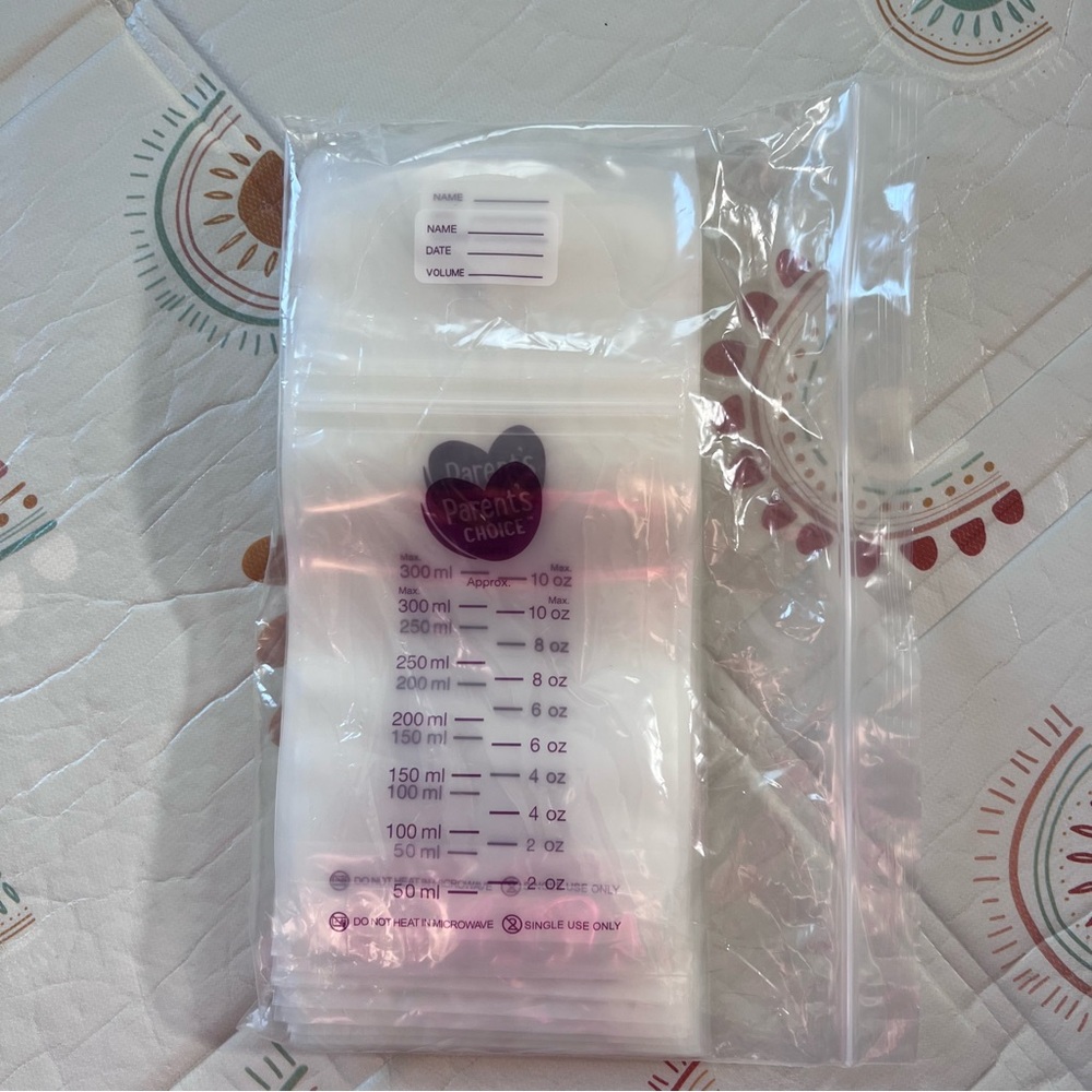 Haaka & Medela Breast Pumps with Milk Storage Bags - Picture 5 of 5